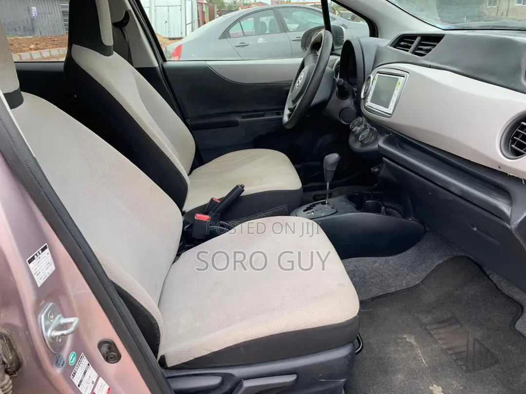 Toyota Vitz 2012