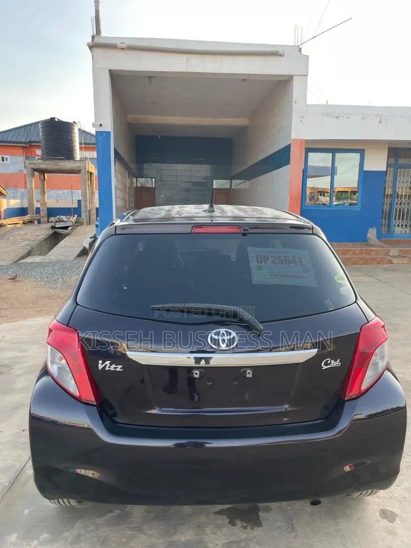 Toyota Vitz 2013 Purple