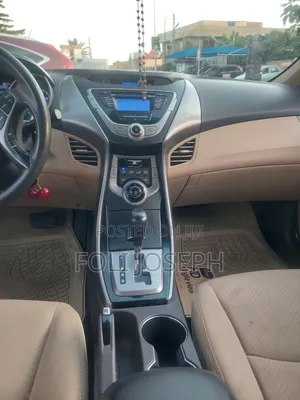 Hyundai Elantra GLS Sedan FWD (1.8L 4cyl 6A) 2013 Brown