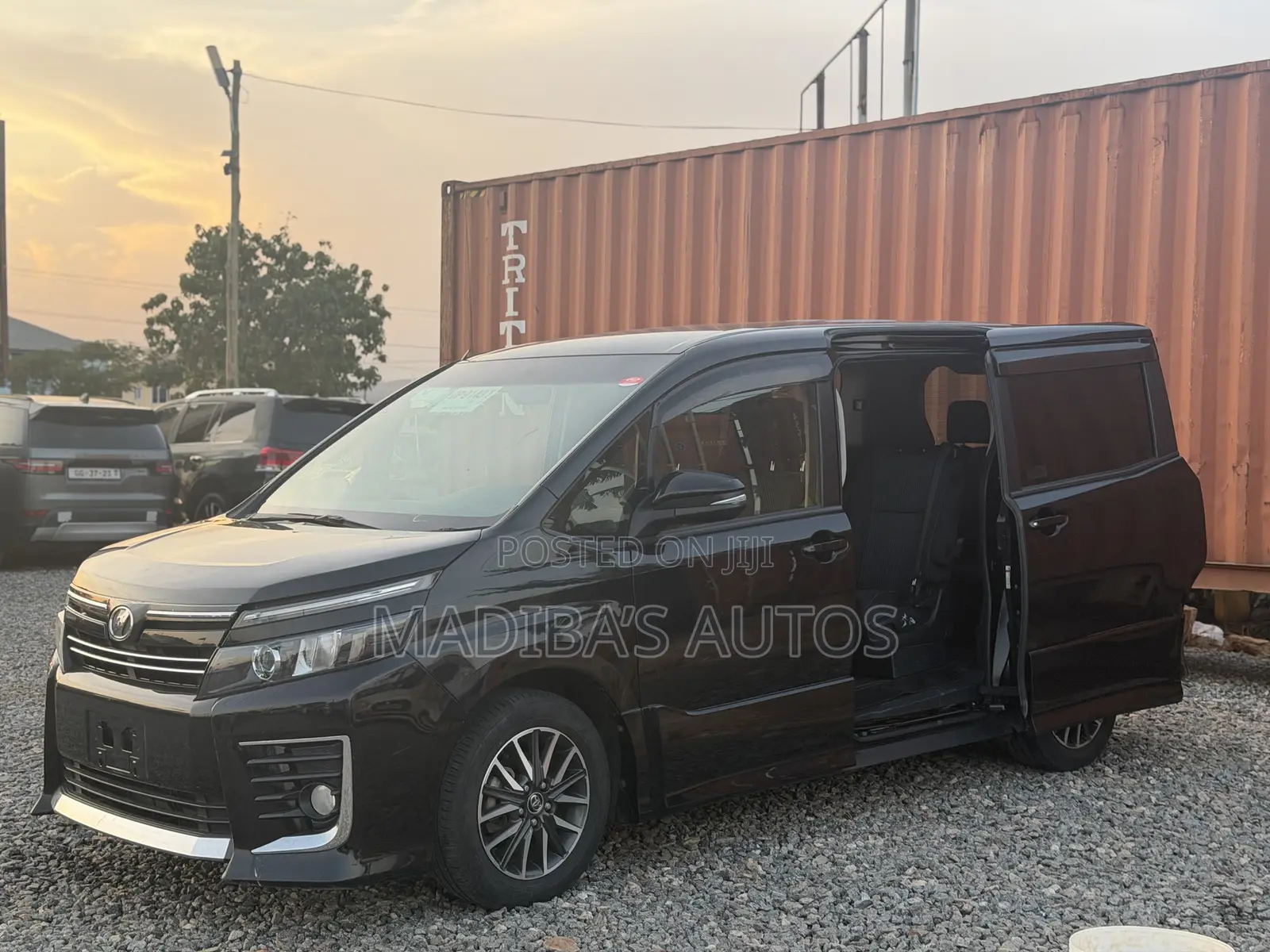 Toyota Voxy 2014 Black