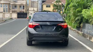 Toyota Corolla S w/Special Edition Pkg (1.8L 4cyl CVT) 2016 Black
