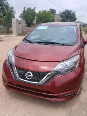 Nissan Versa 2017 Red