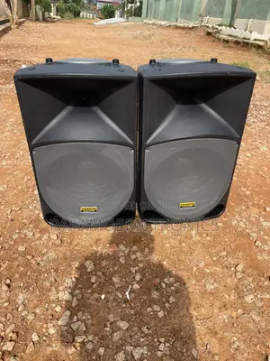 Tapco Mackie Thump TH-15A THUMP