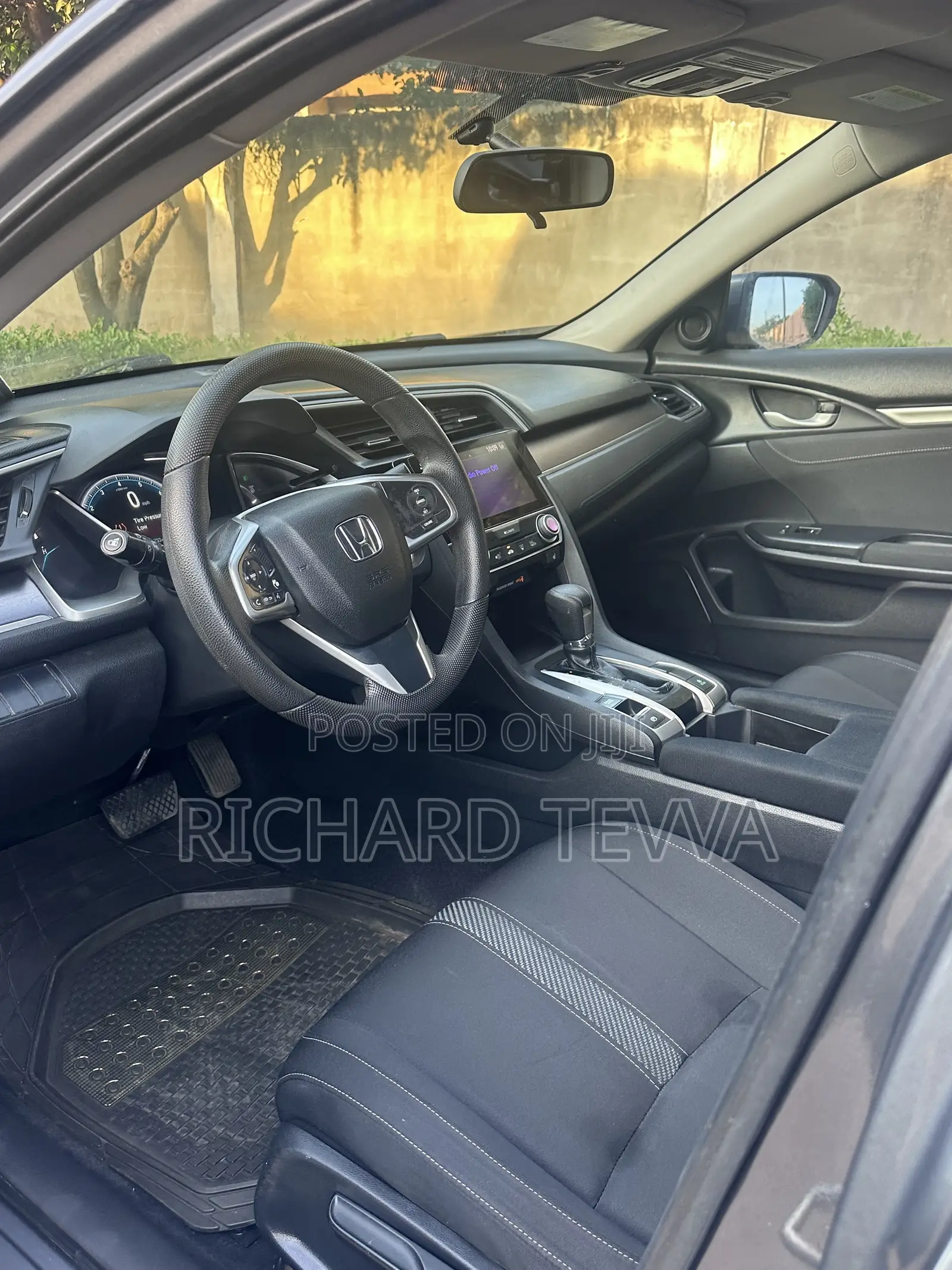 Honda Civic EX-T 4dr Sedan (1.5L 4cyl) 2017 Gray
