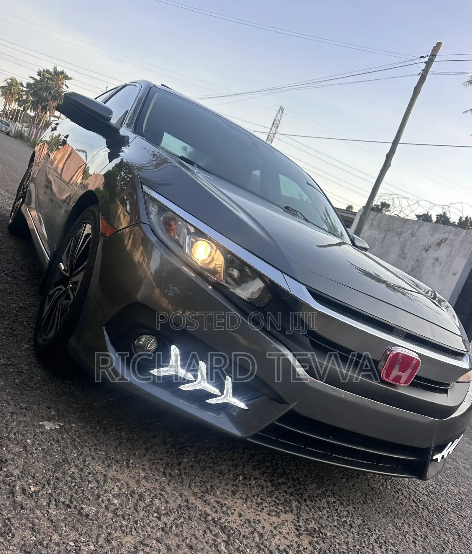 Honda Civic EX-T 4dr Sedan (1.5L 4cyl) 2017 Gray