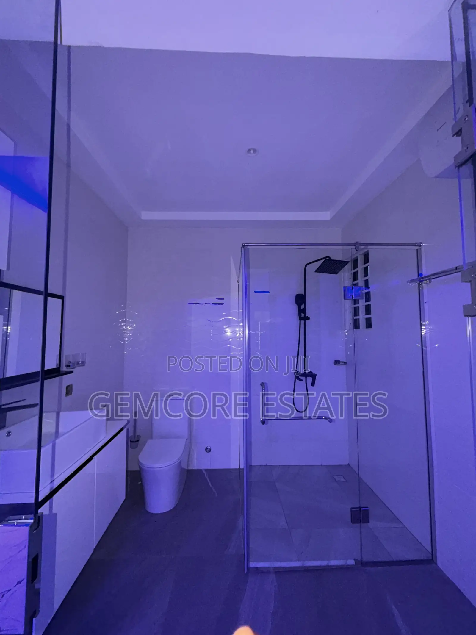 3bdrm House in Little Roses, Ashaley Botwe for sale