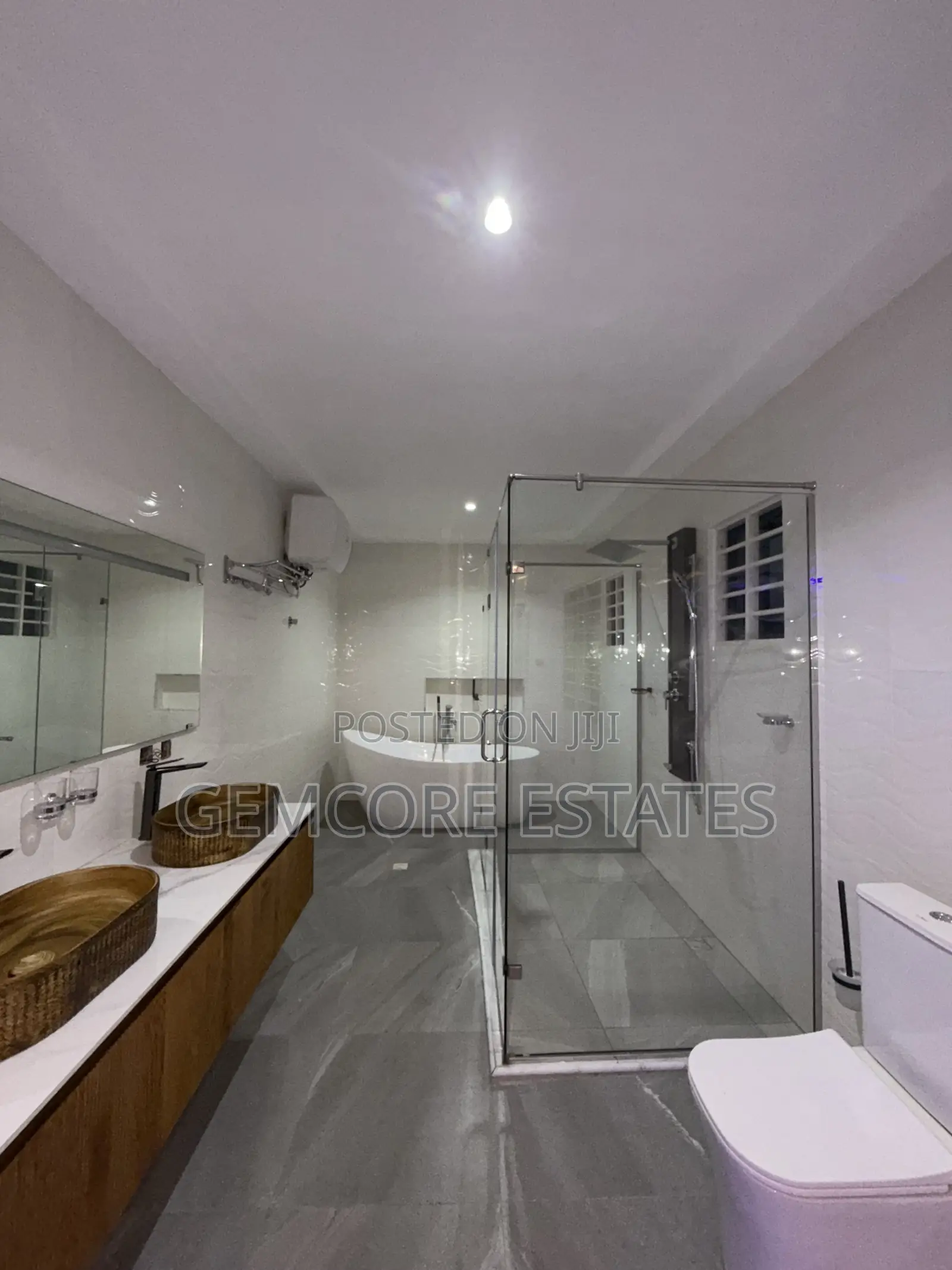 3bdrm House in Little Roses, Ashaley Botwe for sale