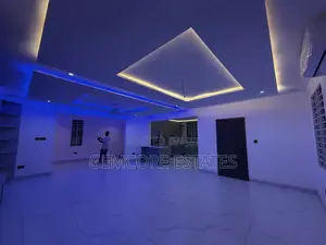 3bdrm House in Little Roses, Ashaley Botwe for sale