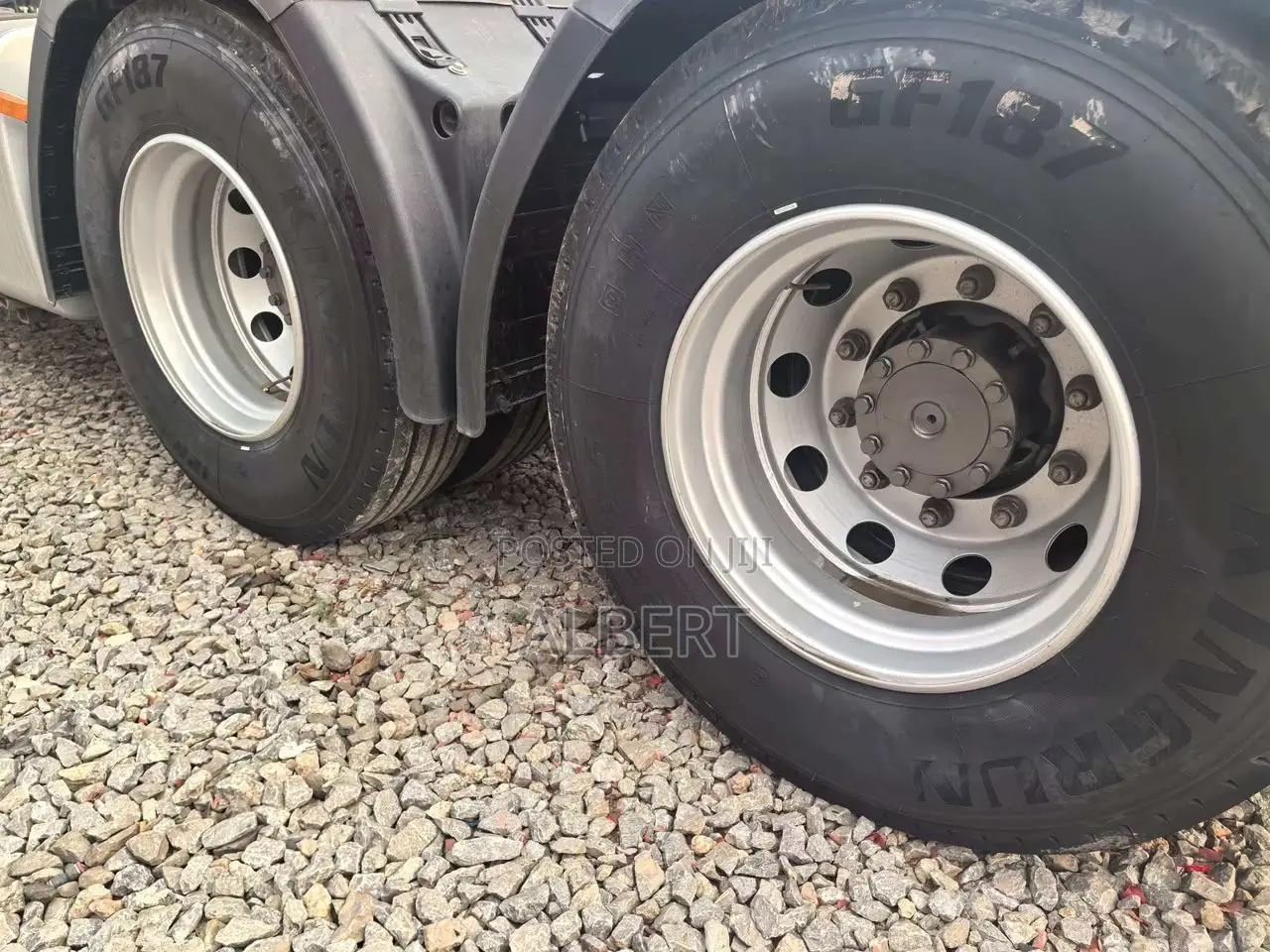 Heavy Duty Truck