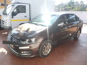 Volkswagen Polo 2017 Brown
