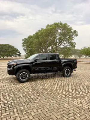 Toyota Tacoma 2024 Black