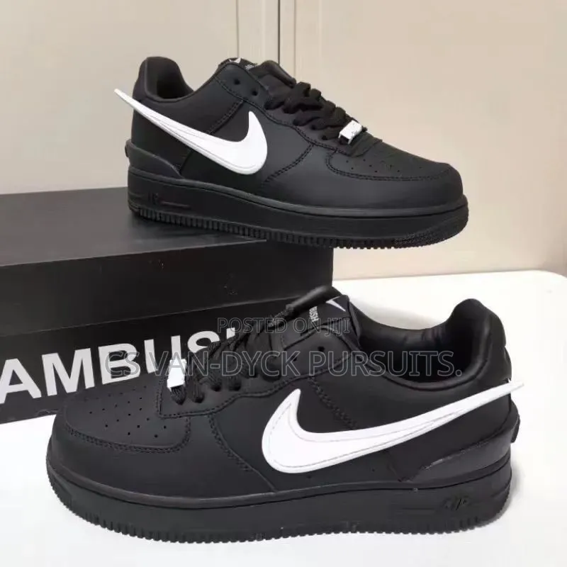 Kids Nike Dunk Low Sneakers