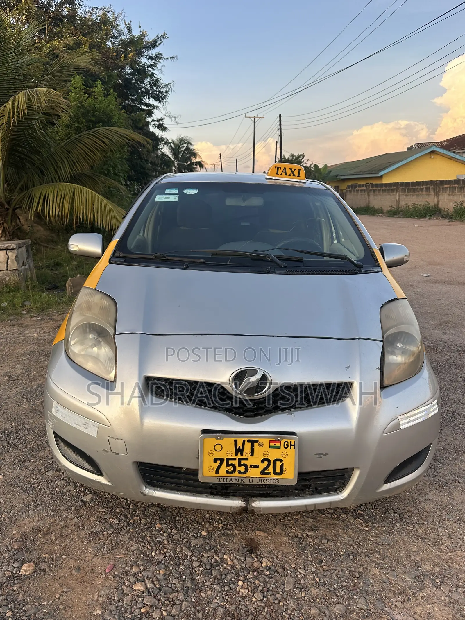 Toyota Vitz 1.0 FWD 3dr 2010 Gray