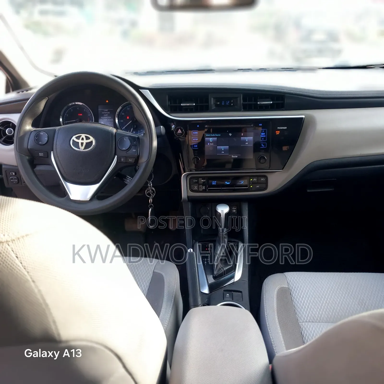Toyota Corolla LE 4dr Sedan (1.8L 4cyl CVT) 2016 Gray