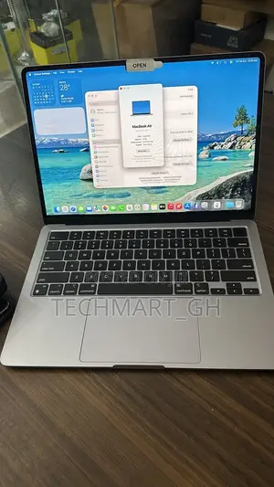 Laptop Apple MacBook Air 2024 M3 8GB Apple M3 SSD 256GB