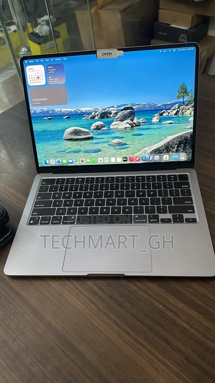 Laptop Apple MacBook Air 2024 M3 8GB Apple M3 SSD 256GB