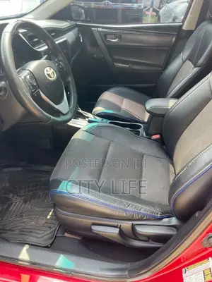 Toyota Corolla XSE (1.8L 4cyl 2A) 2018 Red