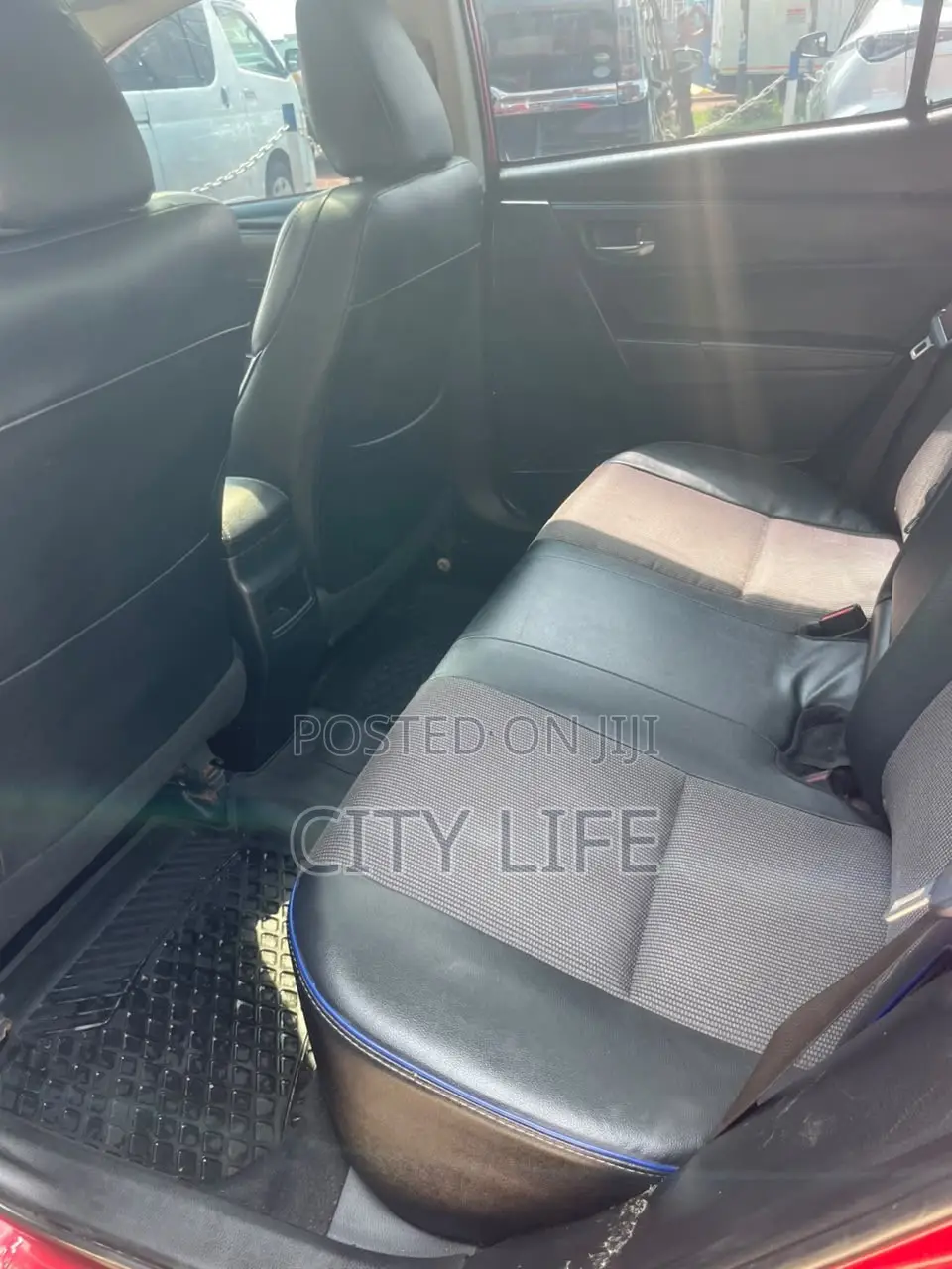 Toyota Corolla XSE (1.8L 4cyl 2A) 2018 Red
