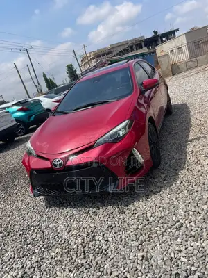 Toyota Corolla XSE (1.8L 4cyl 2A) 2018 Red