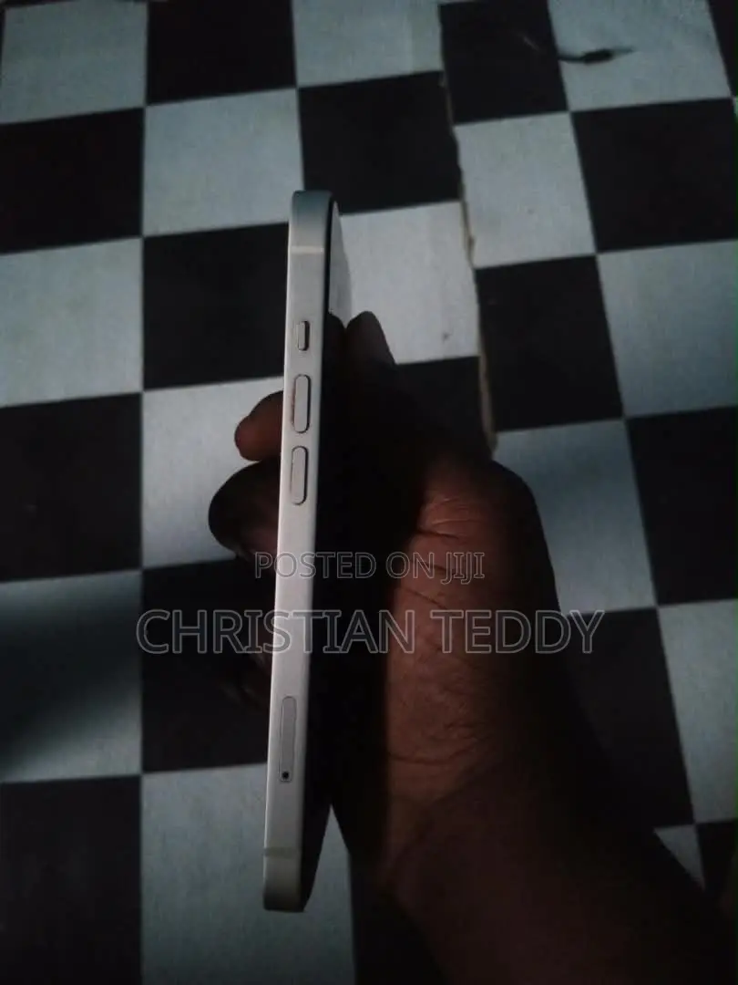 Apple iPhone 13 128 GB White