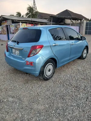 Toyota Vitz 2012 Blue
