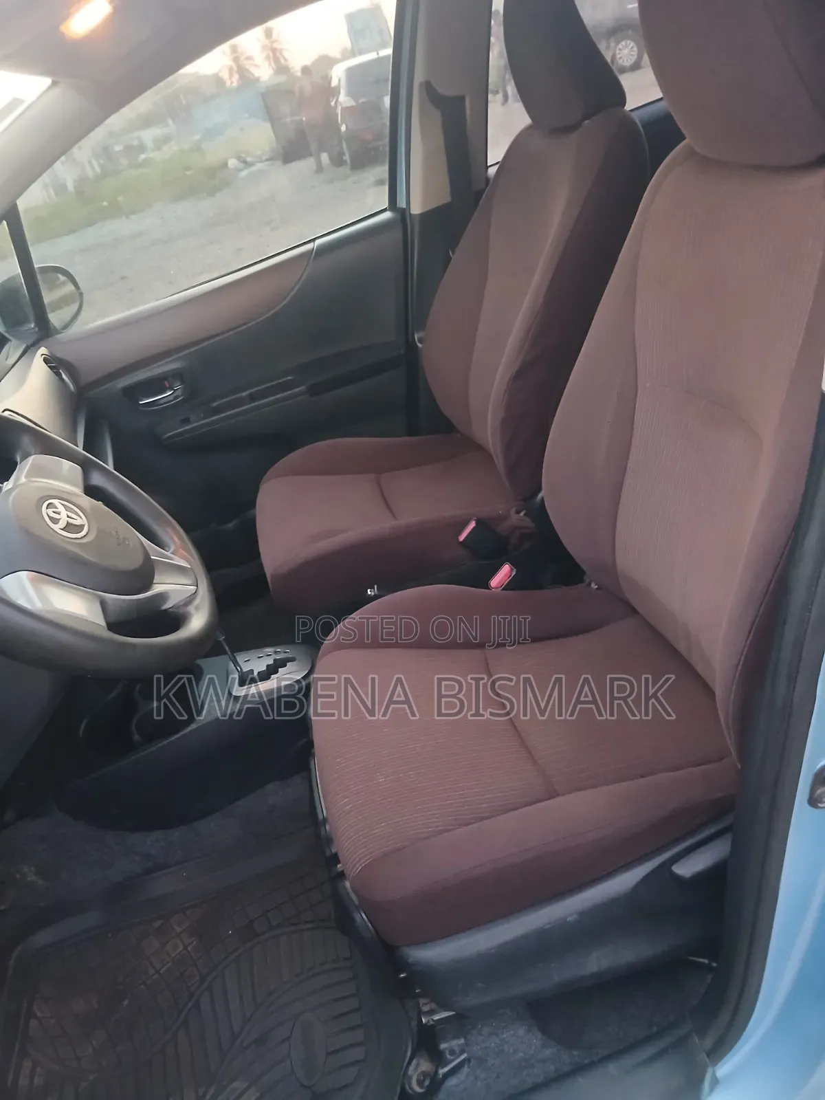Toyota Vitz 2012 Blue