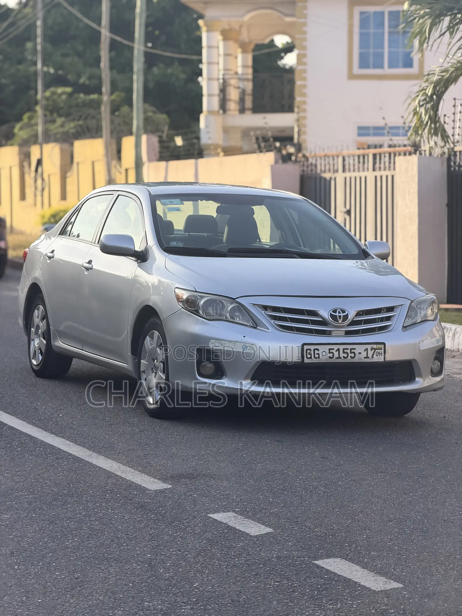 Toyota Corolla LE 4dr Sedan (1.8L 4cyl 4A) 2013 Silver