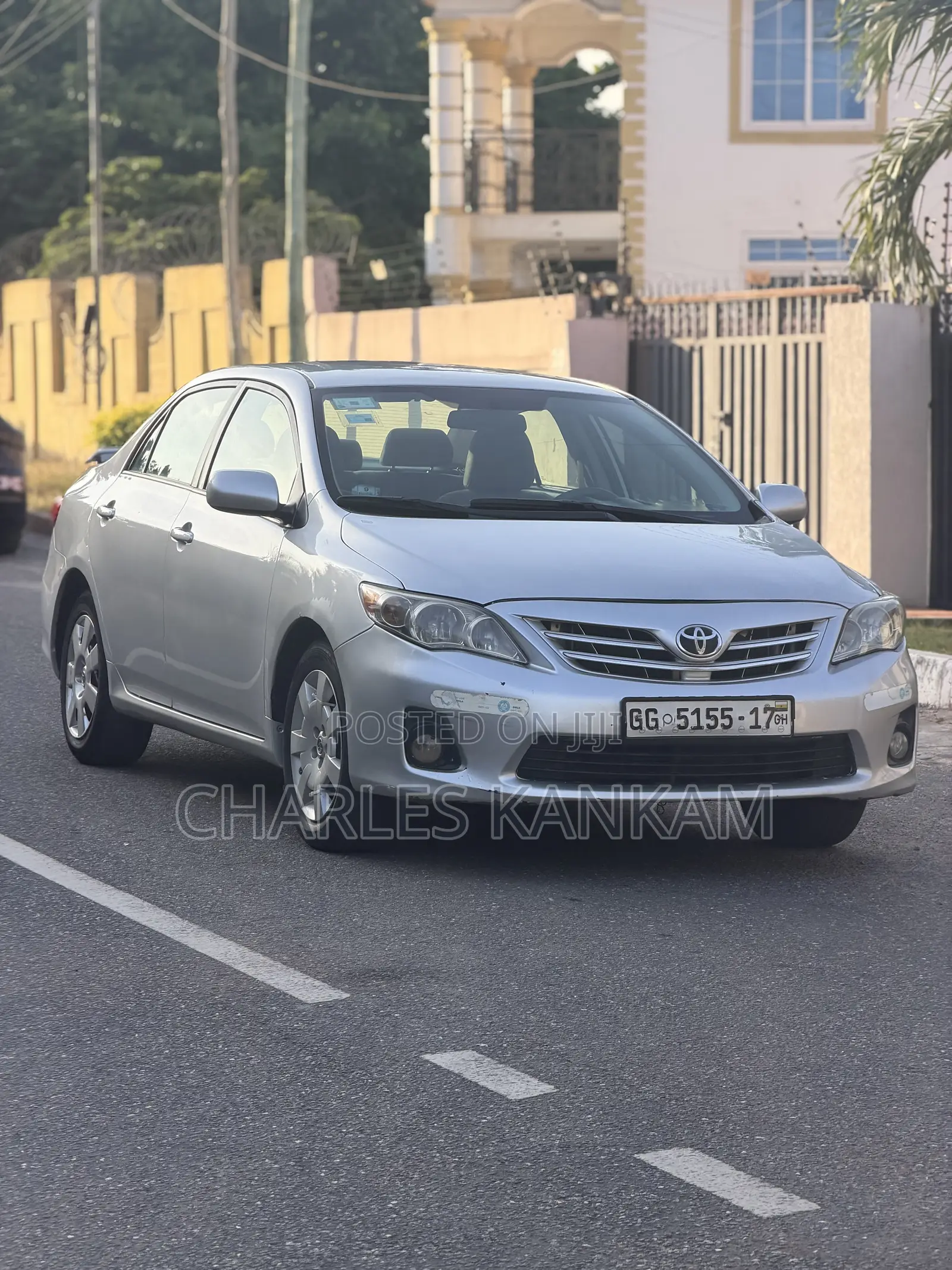 Toyota Corolla LE 4dr Sedan (1.8L 4cyl 4A) 2013 Silver