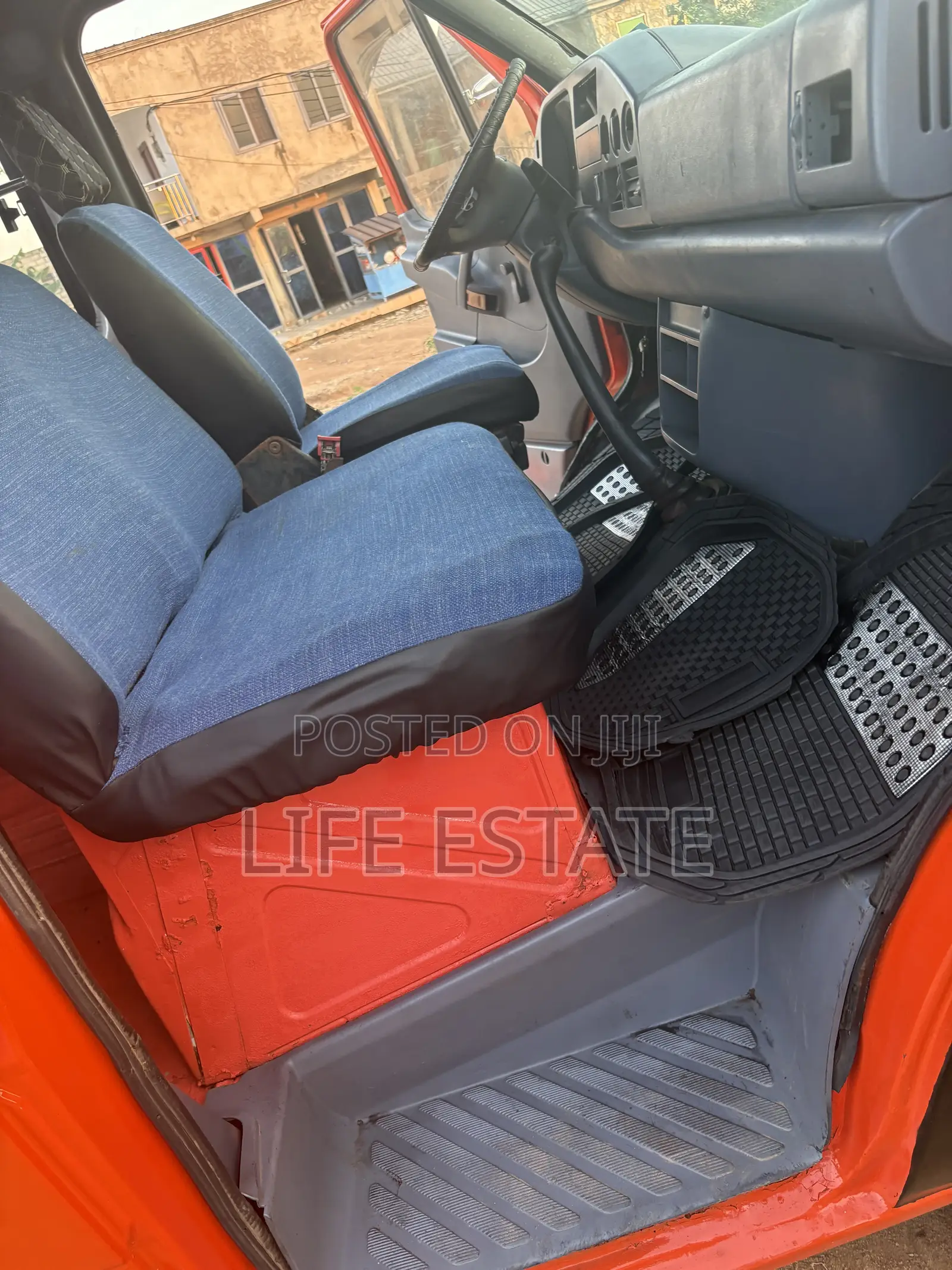 Mercedes-Benz Sprinter 2017 Orange