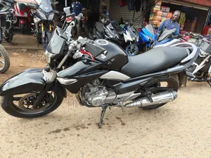 Suzuki Inazuma 2013 Black
