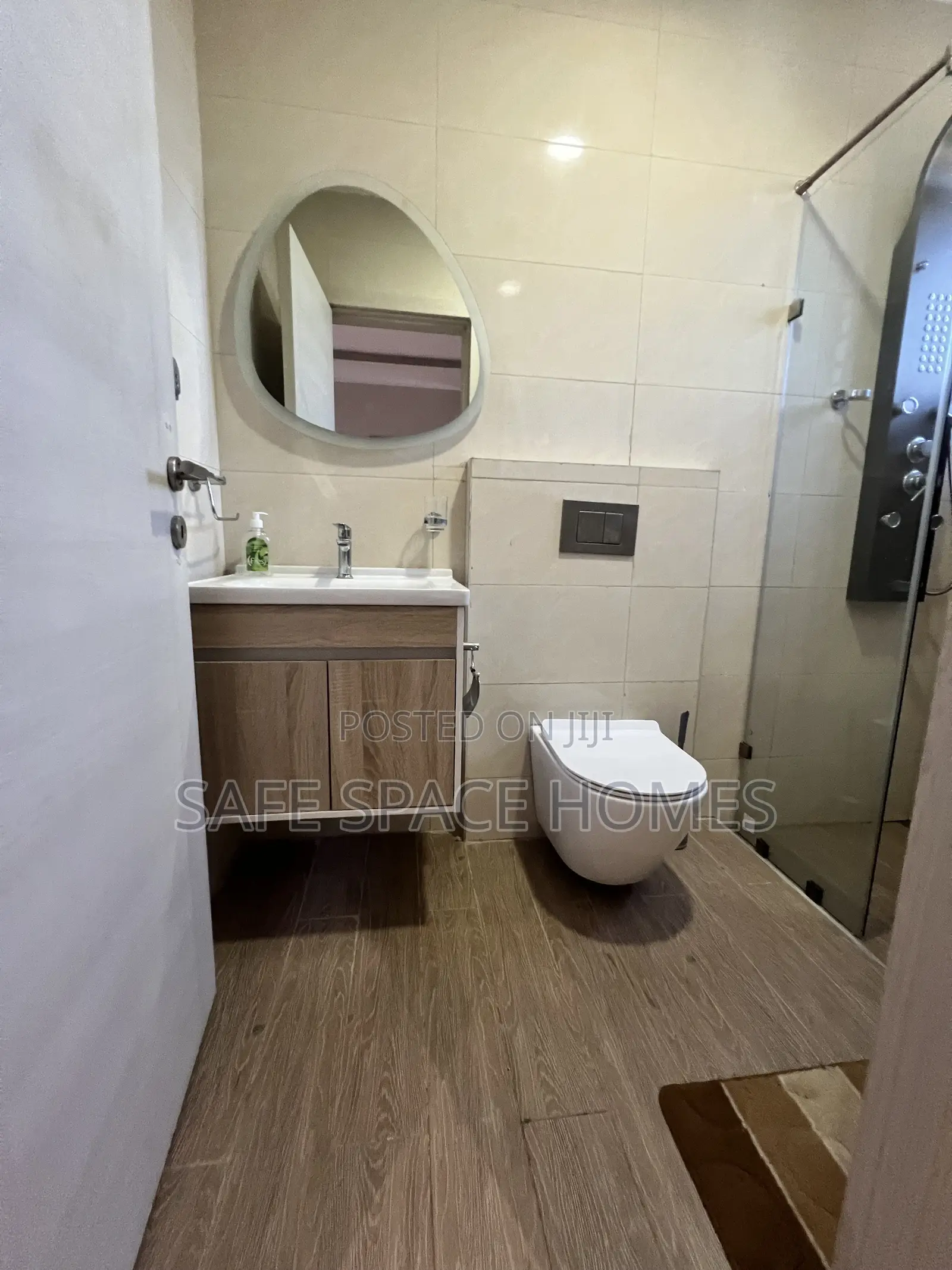 3bdrm Duplex in Ghana Link Area for rent