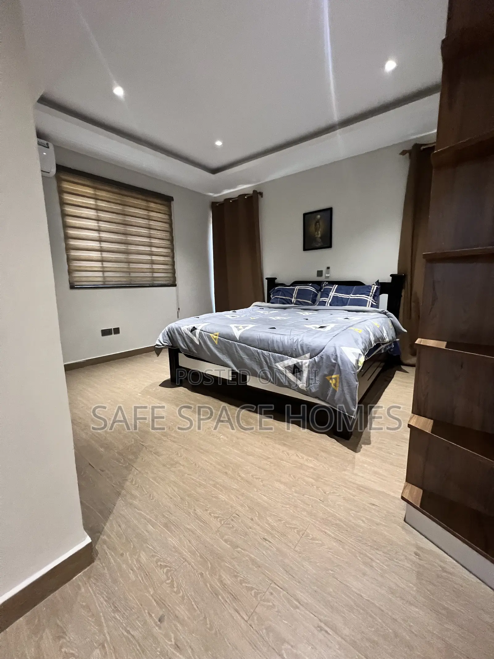 3bdrm Duplex in Ghana Link Area for rent