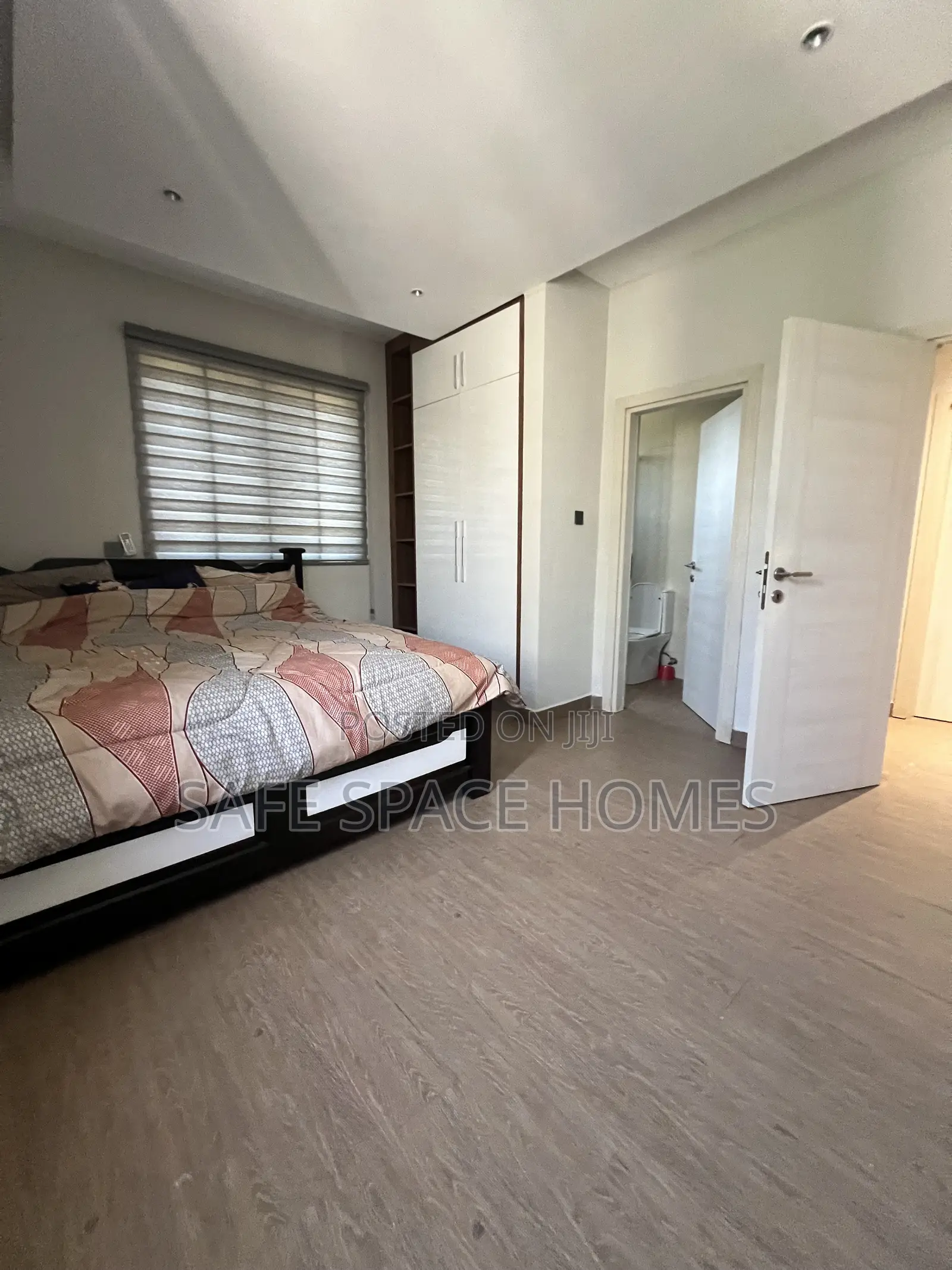 3bdrm Duplex in Ghana Link Area for rent