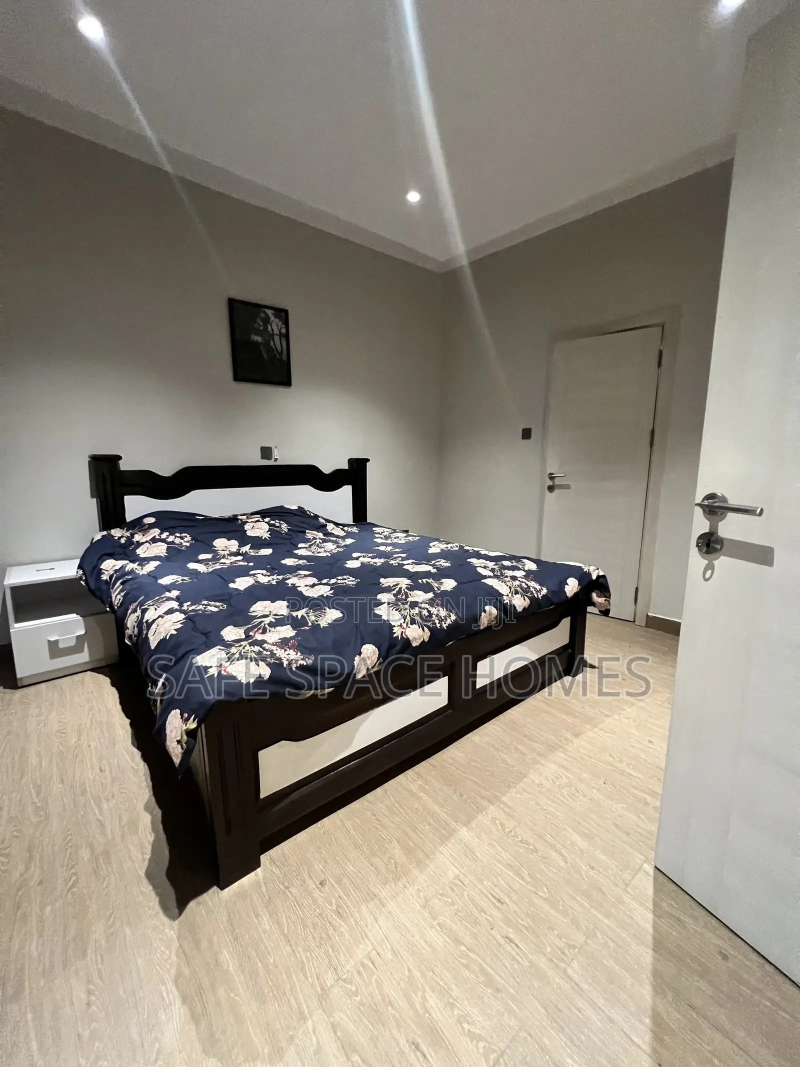 3bdrm Duplex in Ghana Link Area for rent