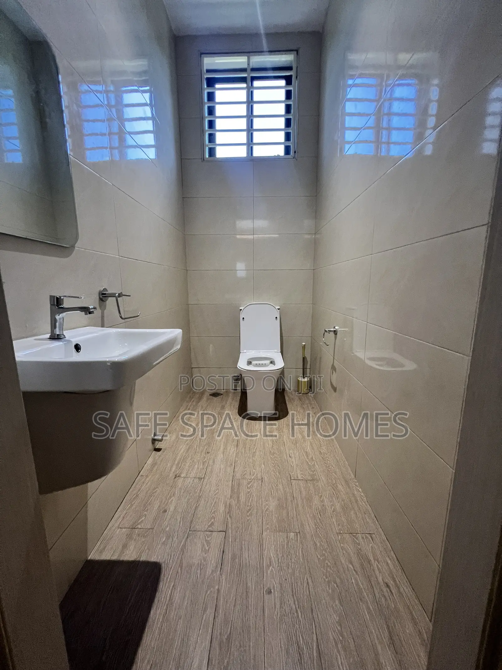 3bdrm Duplex in Ghana Link Area for rent