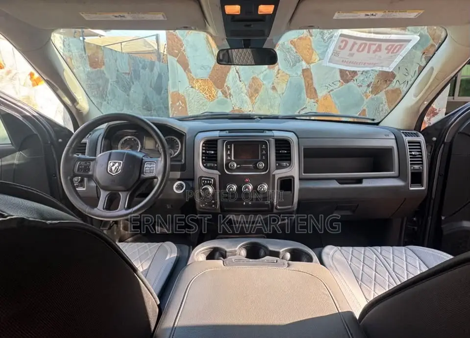 Dodge RAM 2017 Silver