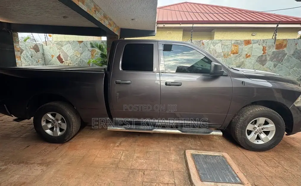 Dodge RAM 2017 Silver