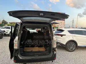 Toyota Voxy 2013 Black