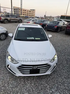 Hyundai Elantra 2018 White