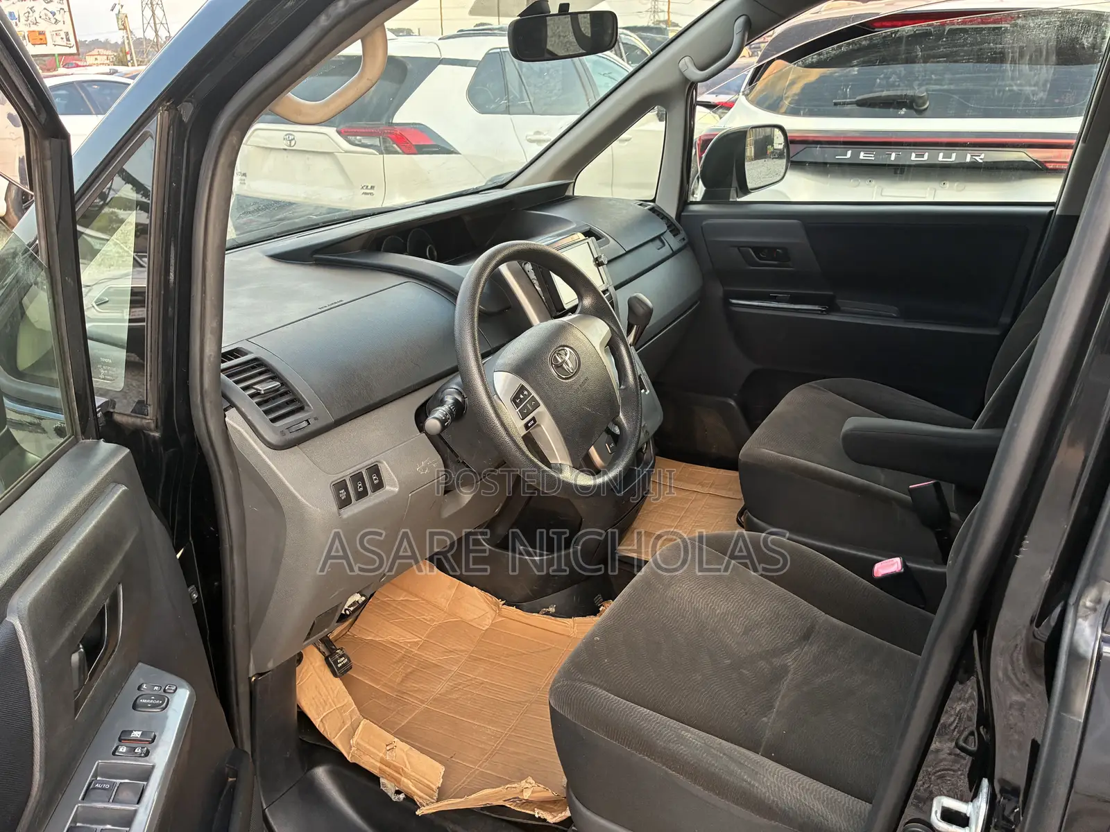 Toyota Voxy 2013 Black