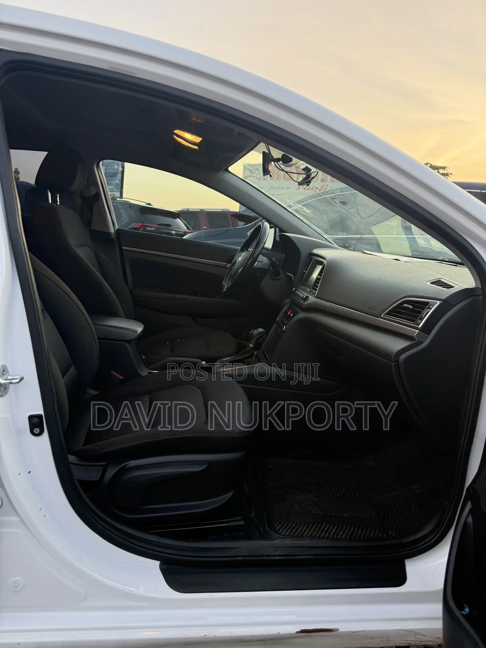Hyundai Elantra 2018 White