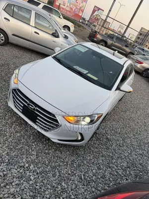 Hyundai Elantra 2018 White