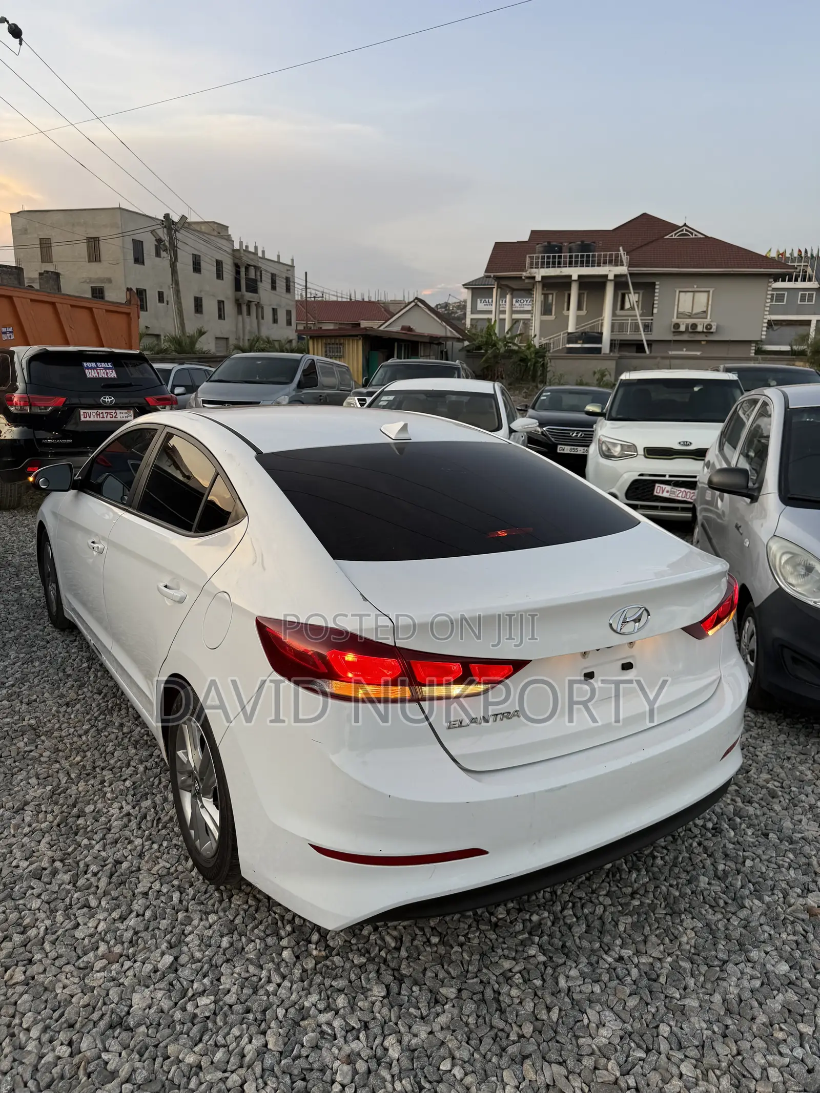 Hyundai Elantra 2018 White