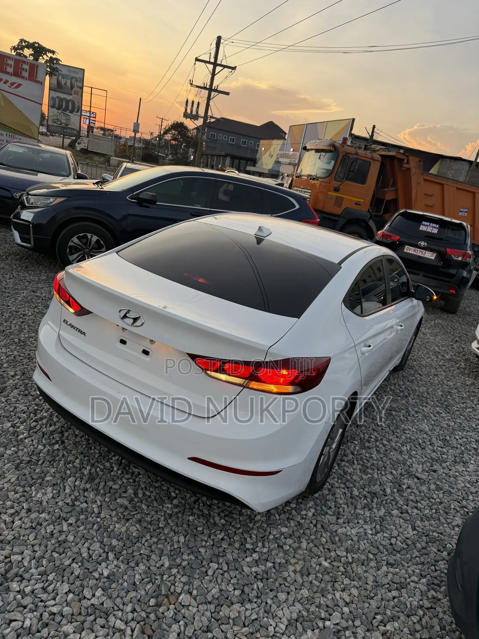 Hyundai Elantra 2018 White