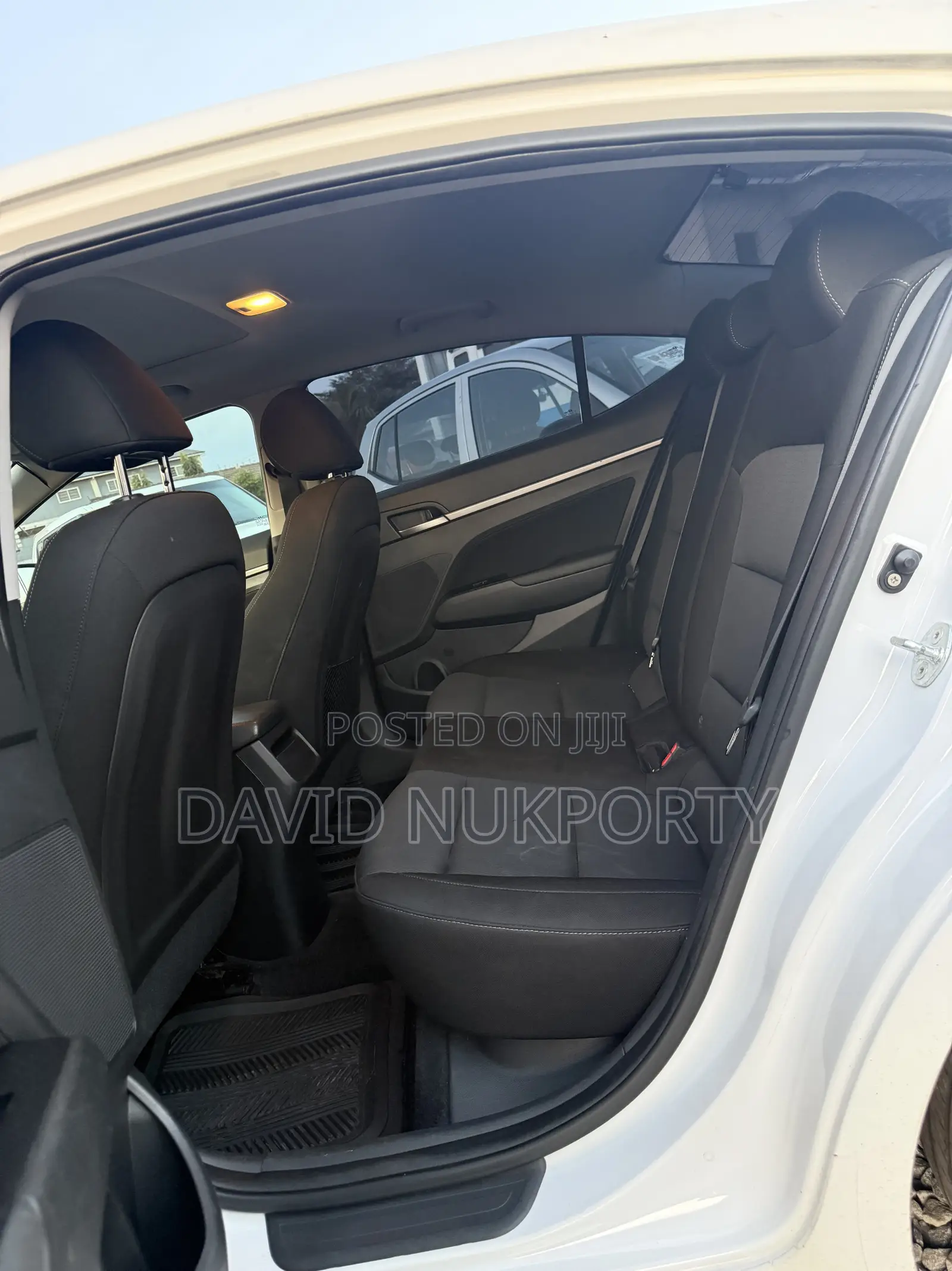 Hyundai Elantra 2018 White