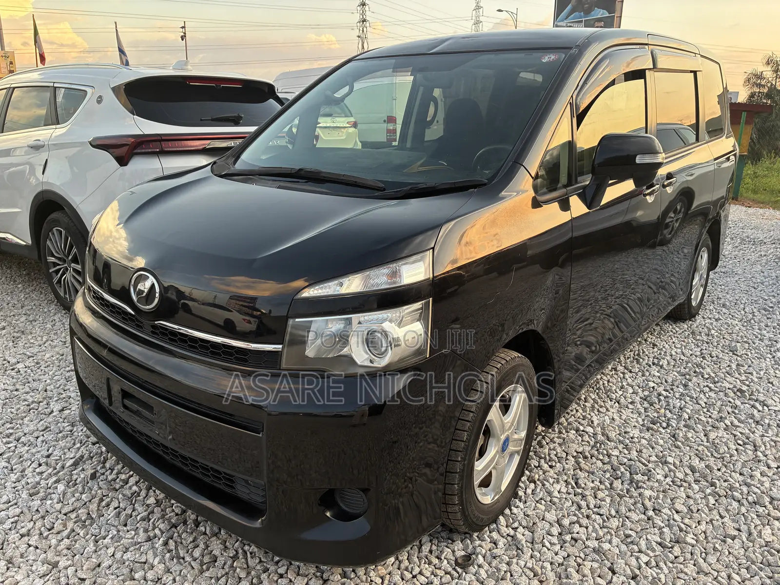 Toyota Voxy 2013 Black