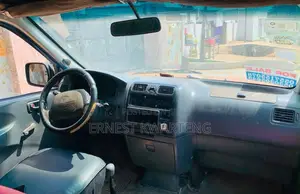 Toyota HiAce 2004 Blue