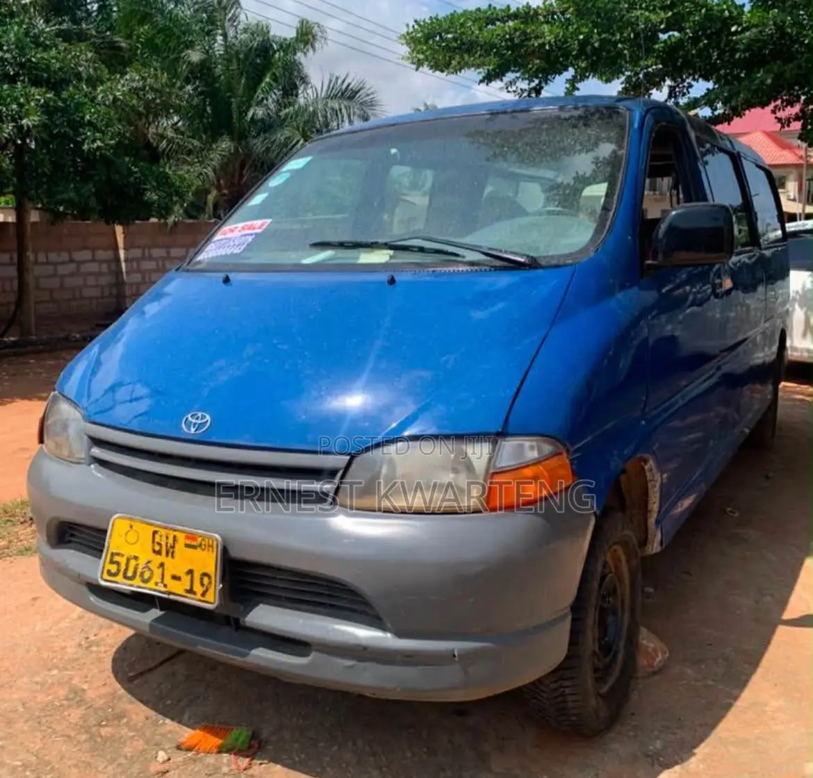 Toyota HiAce 2004 Blue