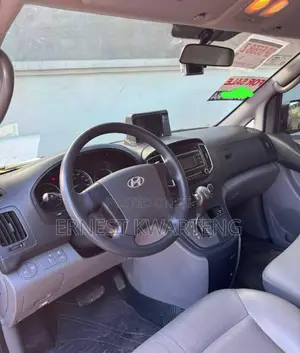 Hyundai Starex 2015 Black