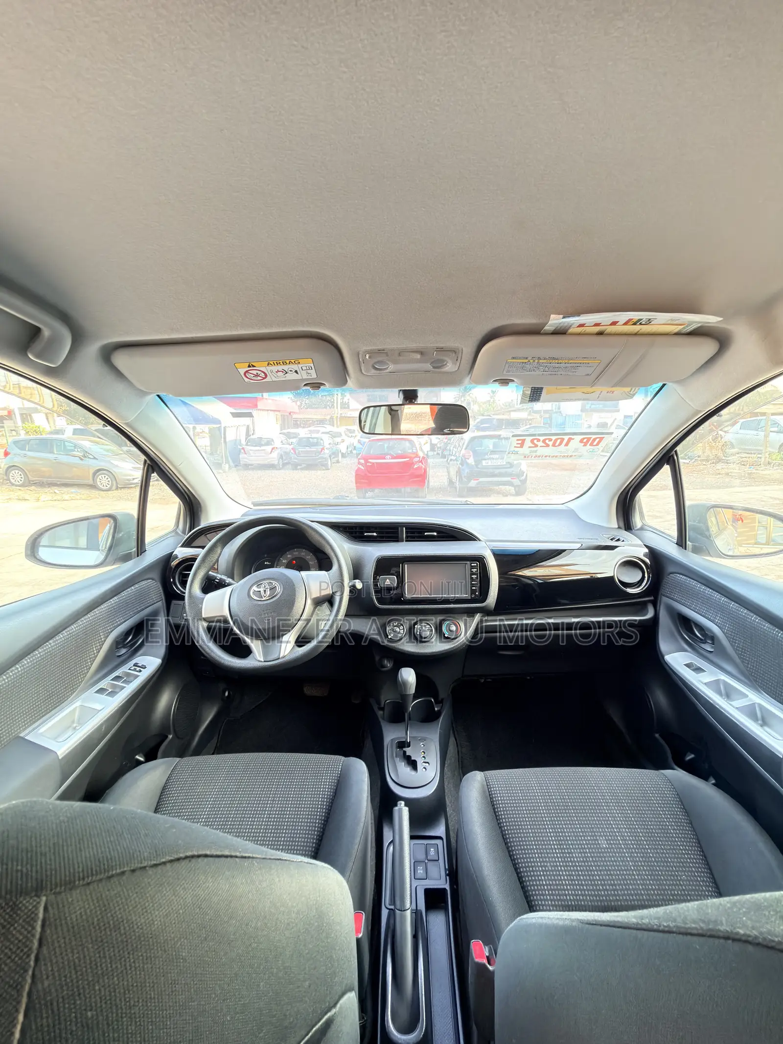 Toyota Vitz 1.3 AWD 5dr 2015 Silver